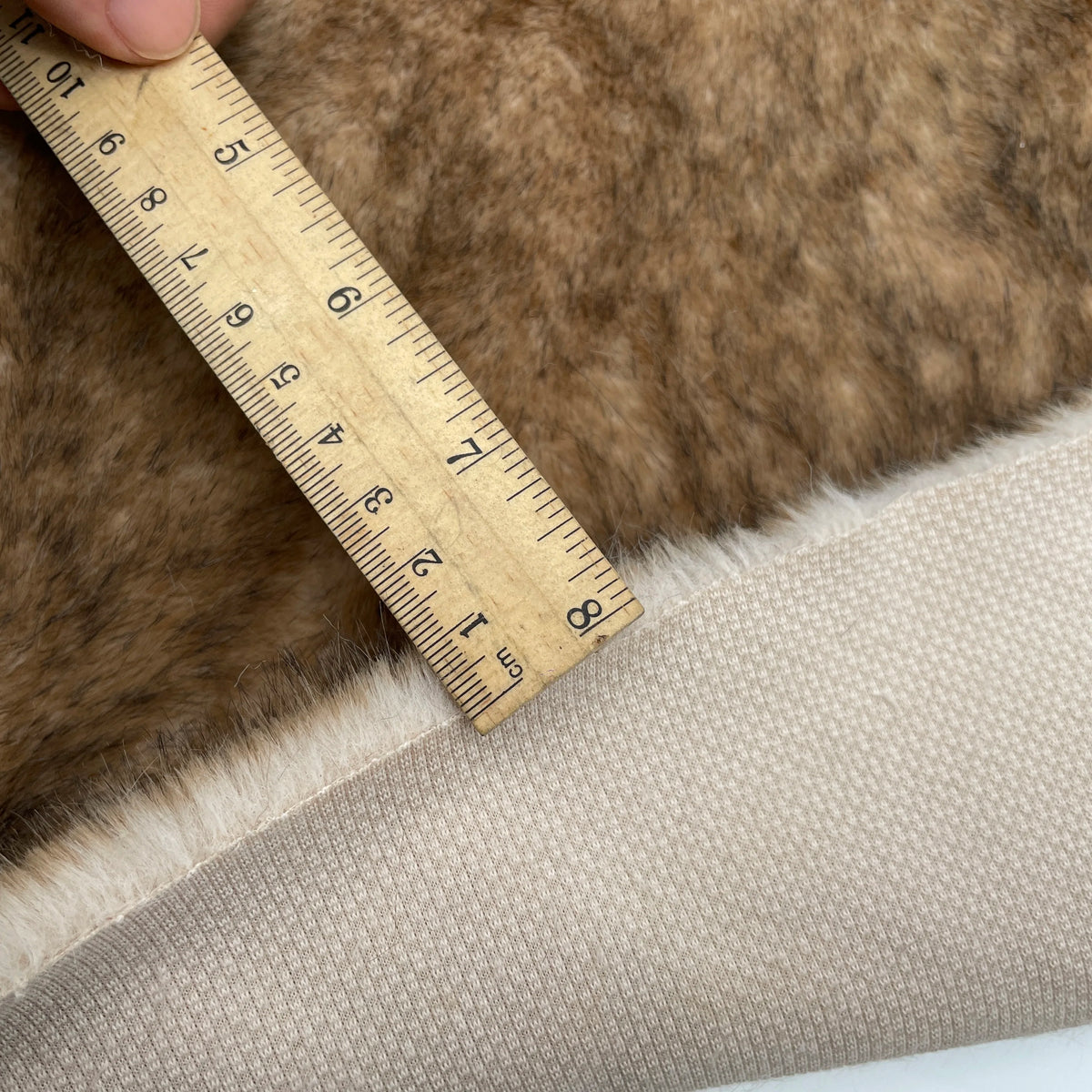 1.2cm Long Imitation Rabbit Fur Fur Plush Fabric for Sofa Carpet Doll Clothing Soft Decoration Cloth Diy Sewing Material