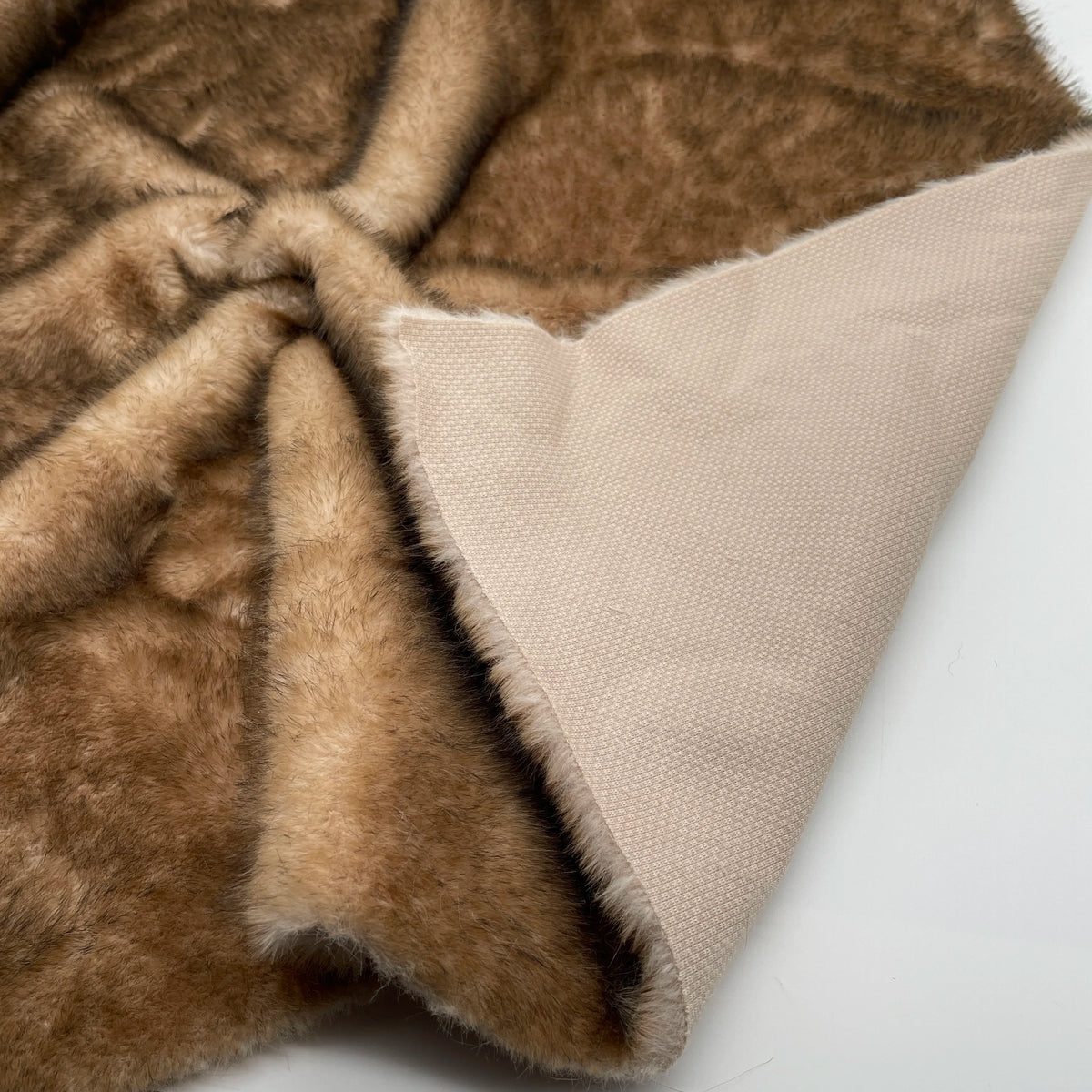 1.2cm Long Imitation Rabbit Fur Fur Plush Fabric for Sofa Carpet Doll Clothing Soft Decoration Cloth Diy Sewing Material