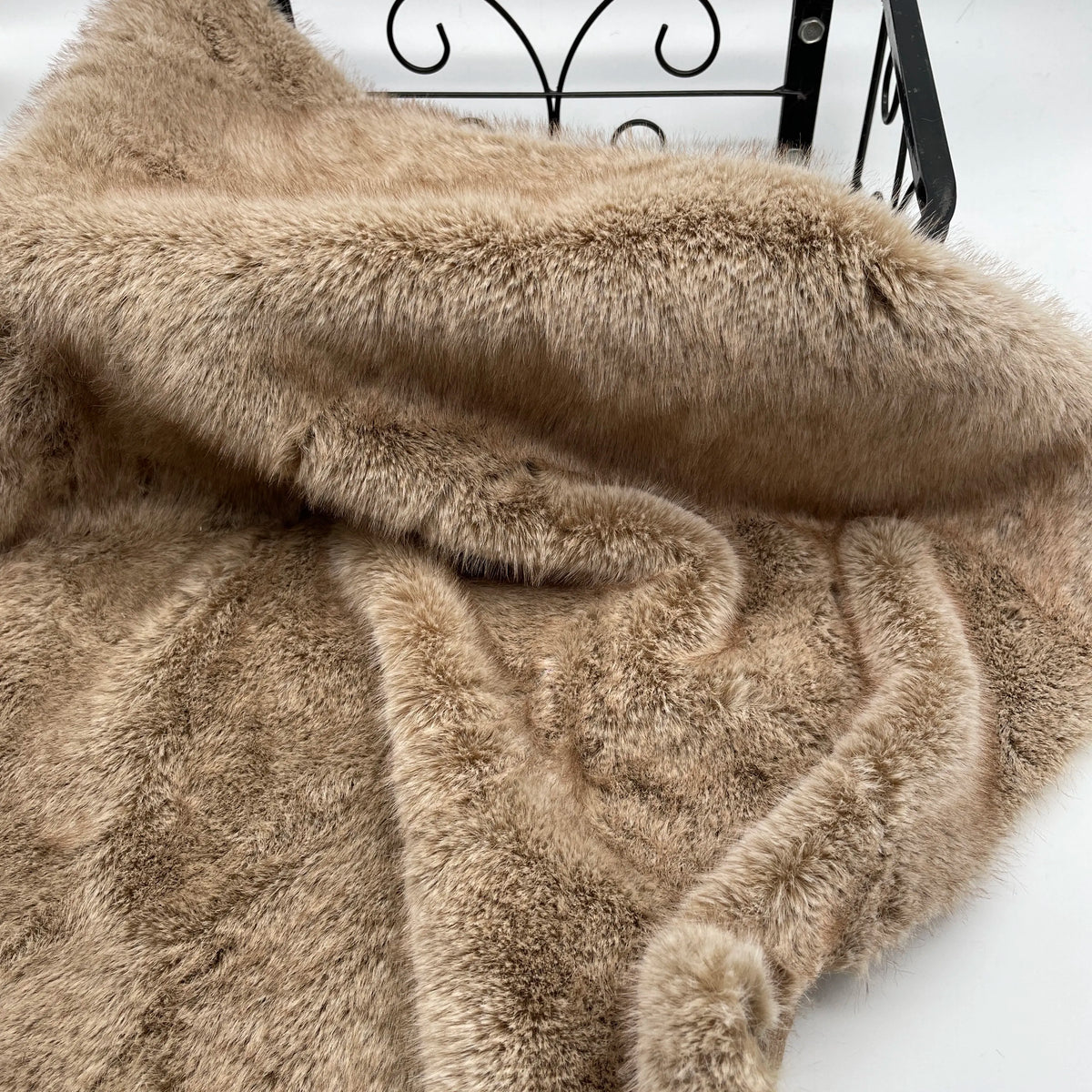 1.2cm Long Imitation Rabbit Fur Fur Plush Fabric for Sofa Carpet Doll Clothing Soft Decoration Cloth Diy Sewing Material