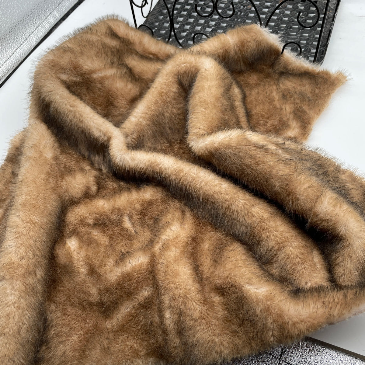 1.2cm Long Imitation Rabbit Fur Fur Plush Fabric for Sofa Carpet Doll Clothing Soft Decoration Cloth Diy Sewing Material