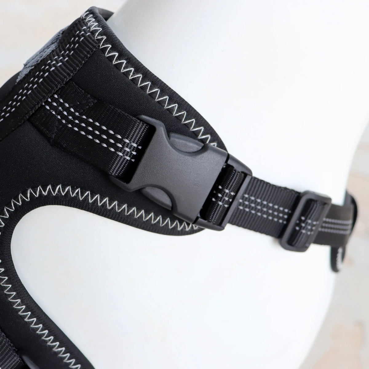 Dog Knee Brace Support for Hind Leg with Traction Rope, Adjustable Design For Joint Pain- Right Rear Leg with Integreted Harness