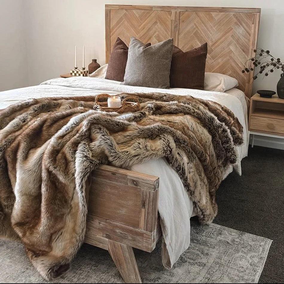 Battilo Brown Faux Fur Blanket Luxury Fluffy Plaid Throw Blanket Winter Thick Warm Plush Blanket Fur Throws for Bedroom Decor