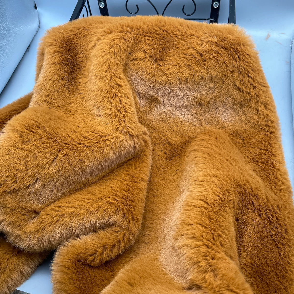 2cm Thick Imitation Otter Rabbit Long Plush Fabric for Encryption Doll Hair Counter Display Background Soft Cloth Sew Material