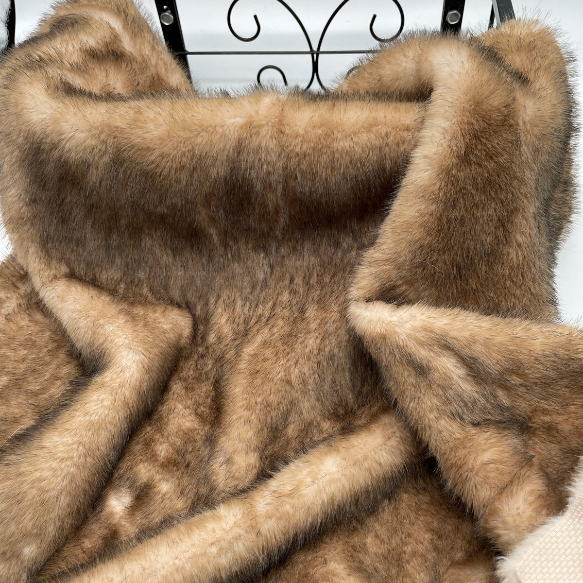 1.2cm Long Imitation Rabbit Fur Fur Plush Fabric for Sofa Carpet Doll Clothing Soft Decoration Cloth Diy Sewing Material
