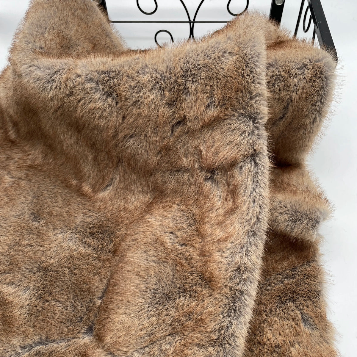 1.2cm Long Imitation Rabbit Fur Fur Plush Fabric for Sofa Carpet Doll Clothing Soft Decoration Cloth Diy Sewing Material