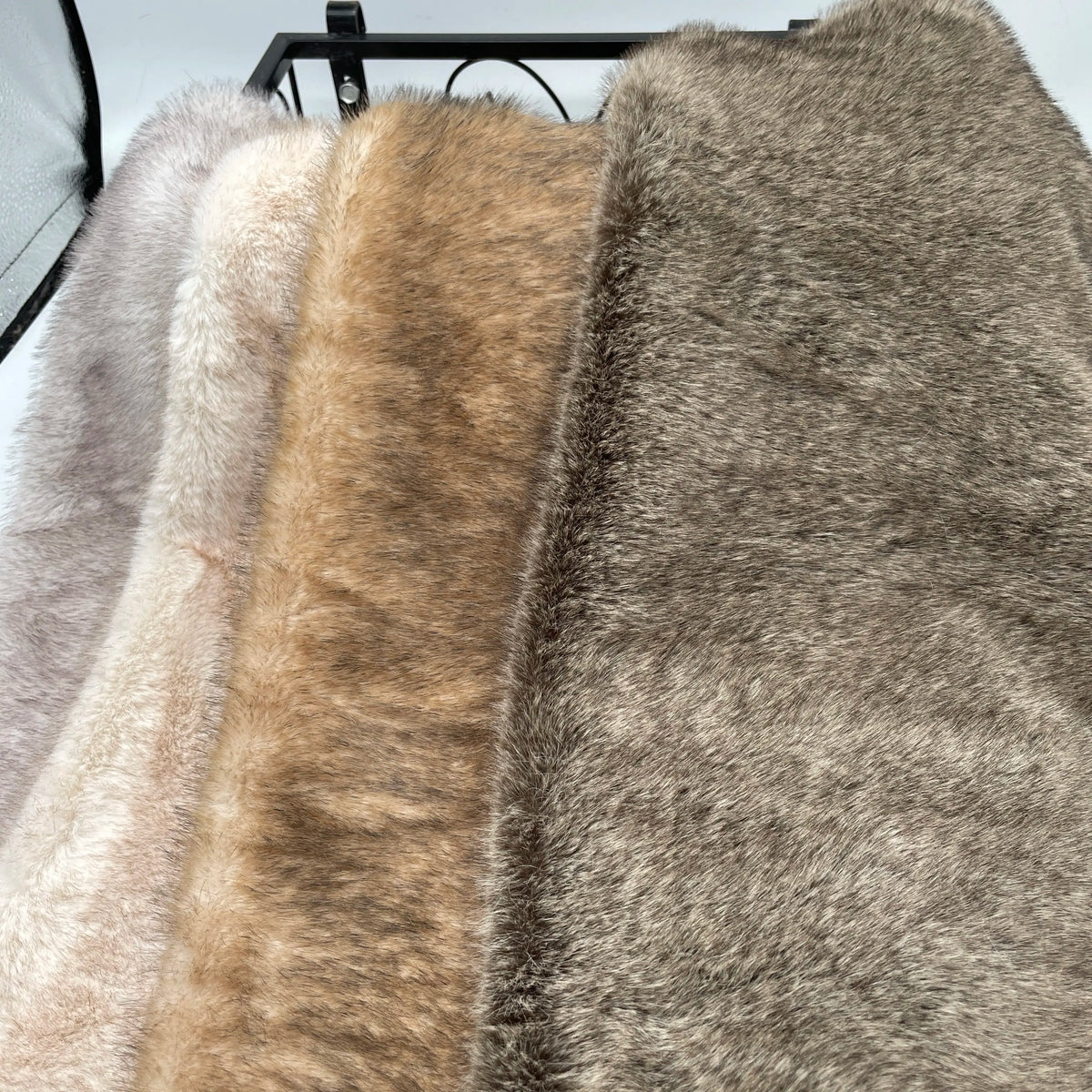 1.2cm Long Imitation Rabbit Fur Fur Plush Fabric for Sofa Carpet Doll Clothing Soft Decoration Cloth Diy Sewing Material
